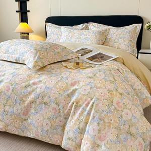 Conjunto de Cama Designer de Alta Qualidade em Algodão Orgânico 100% com Estampa Amarela, Incluindo Lençol de Elástico, Lençol Plano e Fronhas - 4 Peças - Product Image 3
