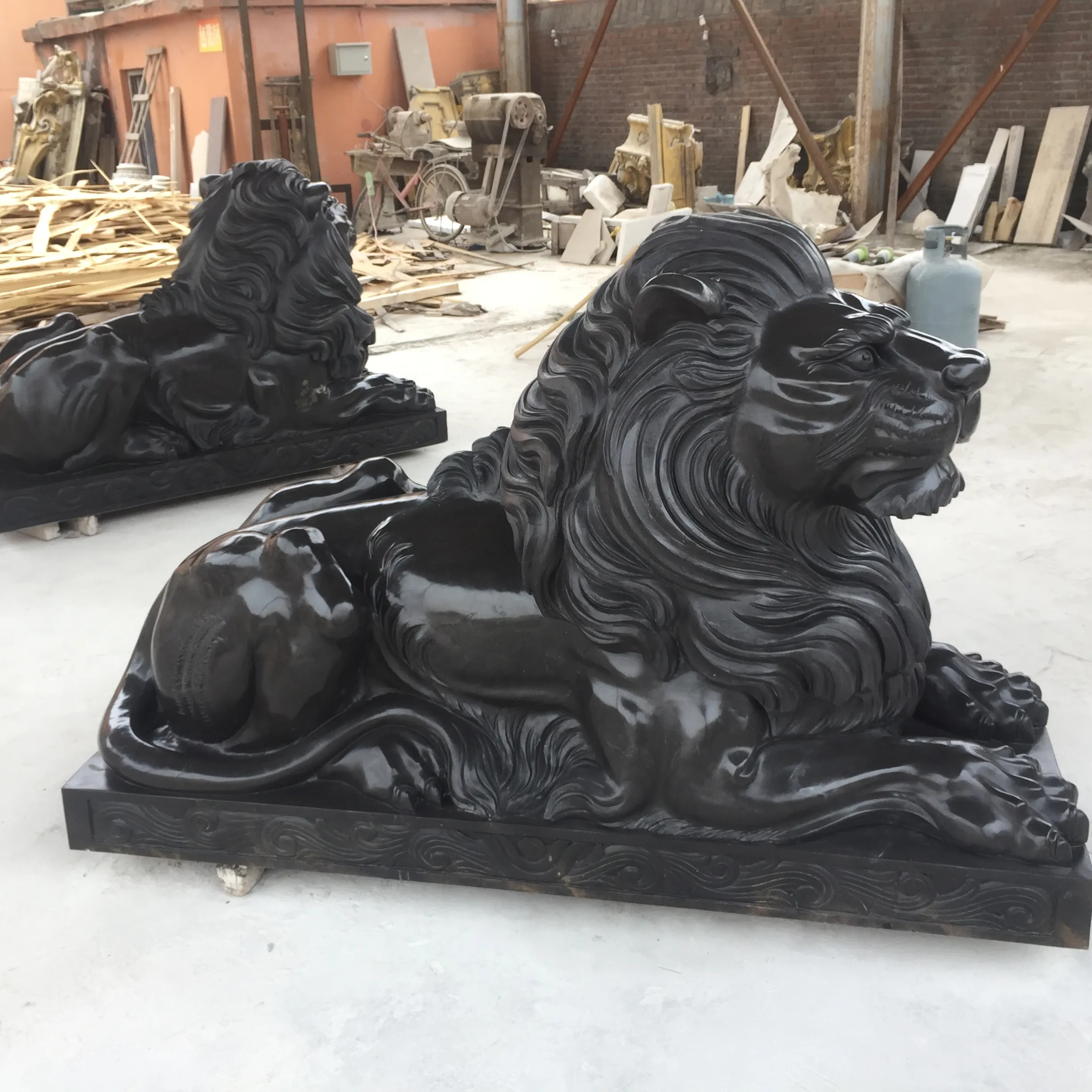 Statua del leone di marmo della porta d'ingresso in marmo nero cinese