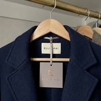 Étiquettes suspendues en carton épais de qualité supérieure, personnalisables avec logo et couleurs, recyclables, pour vêtements, étiquettes de prix réutilisables, étiquettes pour chaussettes, forme personnalisée