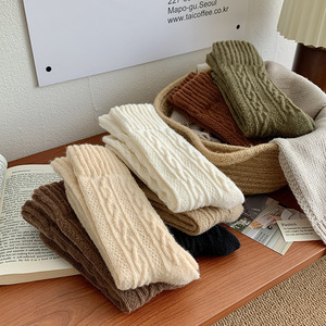 Mùa Đông Cashmere Len Phụ Nữ Vớ Rắn Nhật Bản Phong Cách Harajuku Retro Vớ Dài Phụ Nữ Cô Gái Nhiệt Thời Trang Dạo Phố Crew Sock - Product Image 3