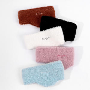 Bandeau d'hiver Tiyo élégant pour femme en fausse fourrure de vison, chaud et très élastique, avec protection des oreilles, idéal pour le cyclisme et les sports de plein air - Product Image 4