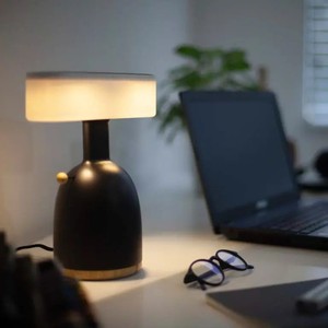 Lampe de table en bois massif nordique, source de lumière LED, interrupteur E27, design minimaliste, lampe de bureau pour chambre à coucher et bureau - Product Image 1