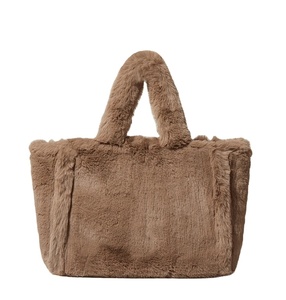 女性ラージファッション暖かい冬ふわふわソフトぬいぐるみショルダーハンドバッグショッパーフェイクファートートバッグ - Product Image 3