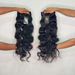 Extensions de cheveux naturels ondulés bruts, alignés aux cuticules, non traités, en provenance d'Inde, pour fournisseurs - Product Image 1