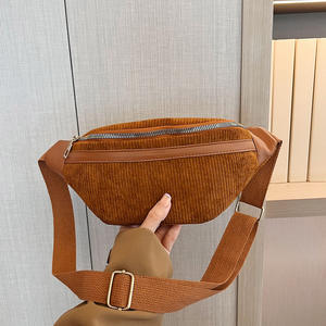 Marsupio in Velluto a Coste Color Caramello con Logo Personalizzato per Donna - Product Image 4