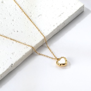 Ason joyería de moda Dainty Vintage Love 18K chapado en oro textura de acero inoxidable collar con colgante de concha en forma de corazón para mujer - Product Image 6