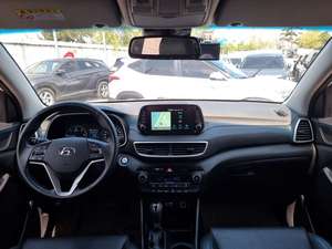 Tucson 2019 BLANCO, Excelente Estado, Nuevo, Diésel, SUV, Navegación, Advertencia de Colisión Trasera, Auto Seguro para la Familia - Product Image 4