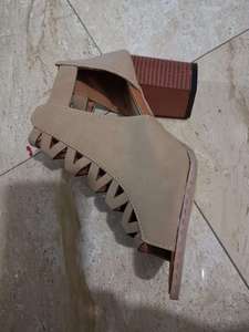 <span class=keywords><strong>Sandali</strong></span> Estivi 2026 <span class=keywords><strong>con</strong></span> <span class=keywords><strong>Tacco</strong></span> <span class=keywords><strong>Alto</strong></span> e Ammortizzazione, Stile Gladiatore <span class=keywords><strong>con</strong></span> Punta Aperta, Disponibili su Wish e AliExpress per Europa e Stati Uniti, Produzione all'Ingrosso - Product Image 5