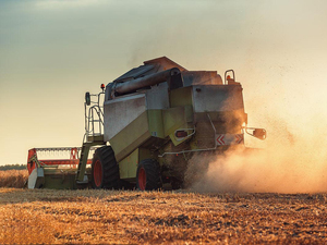 GF28 Self-Propelled <strong>Combine</strong> Harvester - Product Image 6