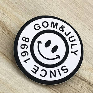 جلد مخصص مع شعار مخصص للخياطة على الجينز أصلي ، ملصق ملابس من المطاط - Product Image 4