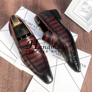 Nouvelles chaussures d'affaires artisanales à motif crocodile, style britannique, à bout pointu pour hommes, confortables et polyvalentes (formelles et décontractées) - Product Image 4