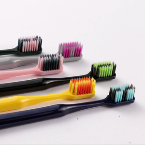 [KNK] KKP-D Cepillo de Dientes Cónico de Alta Calidad con Agarre Cómodo para Adultos, Tamaño Regular, Cerdas Suaves de Nailon, Mango de Plástico, Sonrisa Saludable - Product Image 1