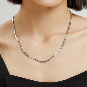 Collana a catena con osso di serpente di fascia alta in argento Sterling 925 morbido italiano <span class=keywords><strong>accessori</strong></span> di nicchia per la vendita di moda per le donne - Product Image 1