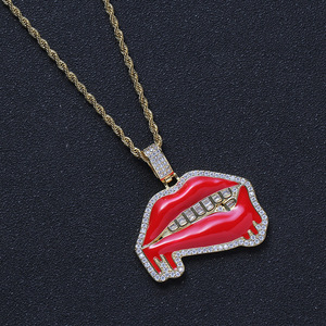 Grand pendentif lèvre rouge, bijoux hip-hop, accessoires sauvages et imposants pour boîte de nuit, pendentif bouche lèvre rouge avec salive. - Product Image 3