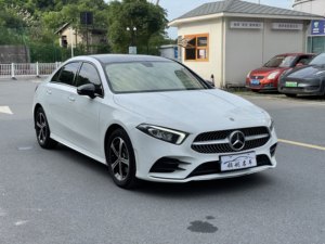 รถยนต์เมอร์เซเดส-เบนซ์ เอ-คลาส ปี <span class=keywords><strong>2023</strong></span> รุ่น 200L แฟชั่น โปรเฟสชั่นแนล เครื่องยนต์เบนซิน มือสอง พร้อมหลังคาซันรูฟแบบพาโนรามา ราคาถูกสำหรับการส่งออก - Product Image 3