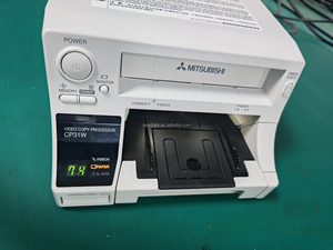 Imprimante vidéo couleur Mitsubishi CP31W d'occasion, imprimante thermique pour appareil d'échographie Doppler couleur - Product Image 2