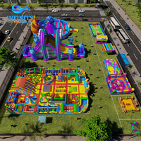 Parc à thème gonflable personnalisé, grande structure de jeux gonflable, équipement de terrain de jeux commercial, parc à thème gonflable extérieur pour enfants