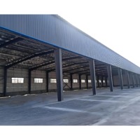 Entrepôt moderne en acier écologique et recyclable - Bâtiment modulaire préfabriqué à faible teneur en carbone pour le stockage agricole, commercial et d'atelier