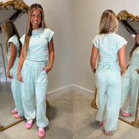 Ensemble deux pièces loungewear pour femme : T-shirt rayé personnalisé à manches courtes et pantalon évasé en coton avec taille repliable
