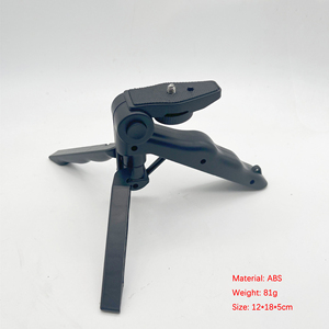Empuñadura de pistola portátil <span class=keywords><strong>Mini</strong></span> trípode 2 en 1 con mango de rotación Estabilizador Adaptador de montaje de trípode Photo Studio Hand Grip Soporte de mesa - Product Image 2