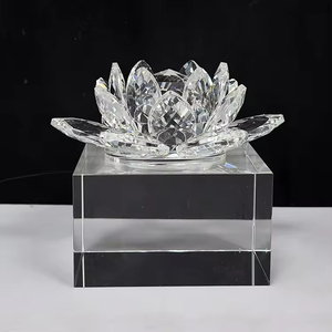 <span class=keywords><strong>Fleur</strong></span> de lotus en cristal transparent sur mesure avec base en papier blanc épais pour cadeaux de mariage - Product Image 2