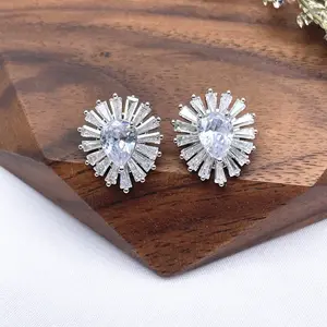 New Arrival Unique Design Shiny Zircon Crystal Rhinestone Diamond Garment Accessories Craft Buttons With Zircon Stone