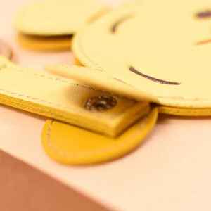 Placas de Certificado Serigrafiadas en Material PU, Tamaño 12.1*0.8*15, Estilo Dulce - Product Image 6