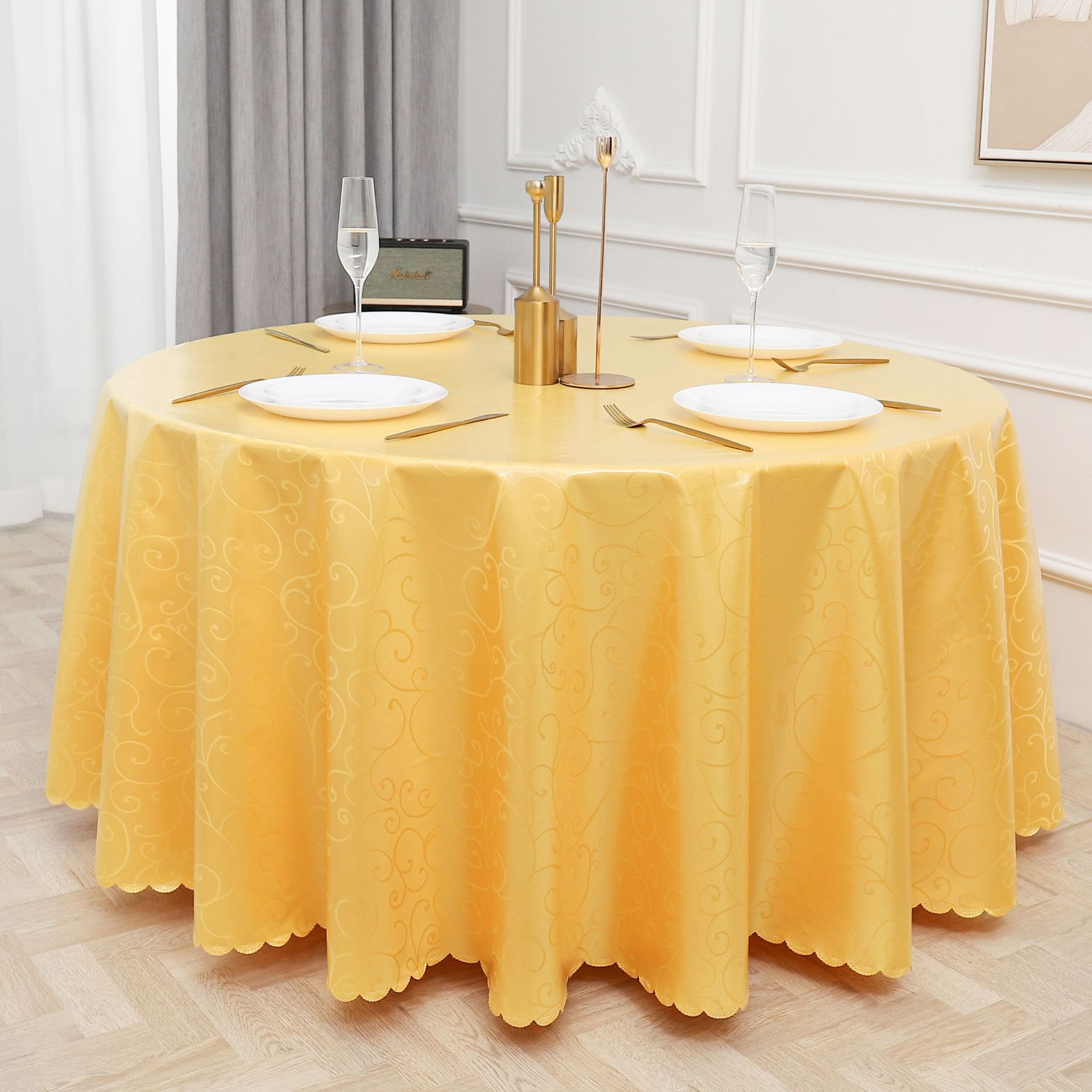Jaune