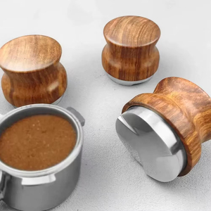 Nivelador de Café de Acero Inoxidable de 3 Hojas, Tamper de Espresso de Acero Inoxidable con Mango de Madera, Tamper de Café Premium para Baristas - Product Image 3