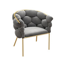 Chaise de maquillage moderne rouge nordique avec pieds en métal durables, design de luxe léger pour salon
