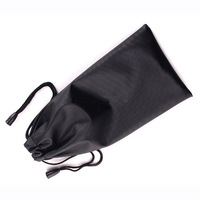 Pochette à lunettes personnalisée SKYWAY noire avec cordon de serrage