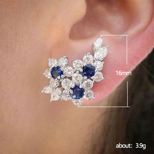 Eleganti Orecchini a Perno a Forma di Fiore per Donne, Accessori per Orecchie da Indossare Quotidianamente, per Outfit Casual e Regalo - Product Image 5