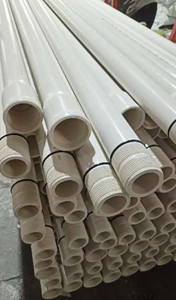Tubería de pozo profundo de UPVC de 2 pulgadas con extremo roscado para bomba de agua sumergible, profundidad de pozo de hasta 350 metros - Product Image 2