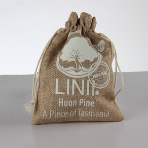 Sacs en jute miniatures de haute qualité, couleur marron, personnalisables, réutilisables, en lin naturel, avec cordon de serrage et logo - Product Image 2