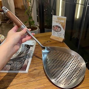 กระชอนสแตนเลสด้ามยาวทนความร้อนสำหรับหม้อไฟก๋วยเตี๋ยวทอดแบบจุ่ม - Product Image 2