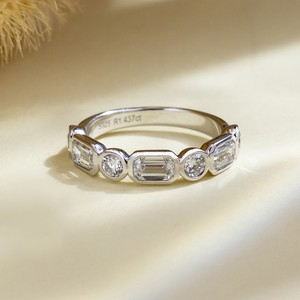 Anillo de boda de plata S925 con diamantes de corte redondo y corte esmeralda MSR-2174 para mujer - Product Image 1