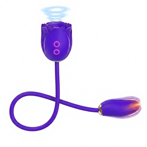 Vibrador y Dildo con Forma de Rosa, Alimentado por USB, Estimulador de Punto G y Clítoris, Juguete Sexual con Succión de Clítoris y Pezones - Product Image 1