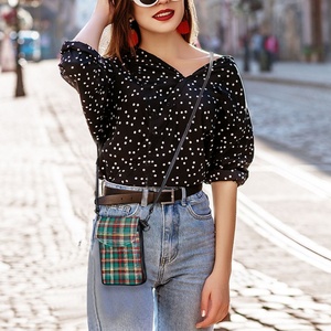 กระเป๋าหนังสะพายข้างผู้หญิงแบบพิมพ์โลโก้ตามสั่ง แฟชั่นสำหรับใส่โทรศัพท์มือถือใบเล็ก - Product Image 5