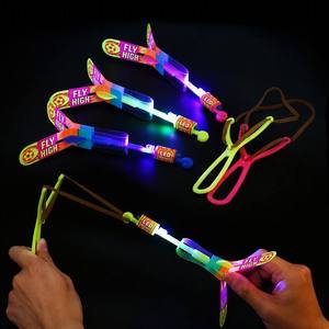 Lance-roquettes lumineux LED d'extérieur en plastique PS, avec lumières bleues et rouges, et hélicoptère flexible à lumière clignotante – Vente en gros - Product Image 6