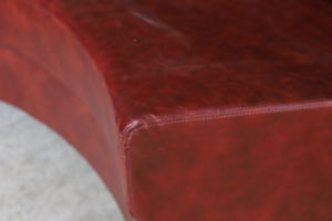 Hendry - Sofás de Cuero Genuino <span class=keywords><strong>Mexicano</strong></span> Hechos a Medida, Estilo Banqueta Semicircular para Restaurantes, con Respaldo de Líneas - Product Image 4