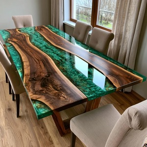 Table à manger rectangulaire moderne, plateau en bois massif fait main avec bord naturel, résine époxy Green River I - Product Image 1