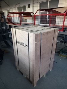 Máquina de mecanizado de barras colectoras hidráulicas de acero multifuncional Donghuan 60T, crimpado de 24 mm, voltaje personalizable para sistemas hidráulicos - Product Image 6
