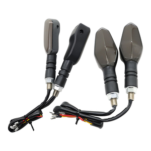 Clignotant universel RGB pour moto, projecteur de signalisation ambre, lampe indicatrice, clignotant de virage pour moto et scooter, feu arrière - Product Image 2