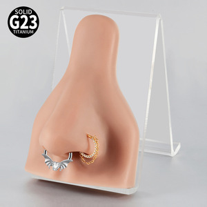 Anneau segmenté G23 en titane avec cœur aile <span class=keywords><strong>de</strong></span> chauve-souris et zircon cubique, bijou <span class=keywords><strong>de</strong></span> piercing gothique pour le <span class=keywords><strong>nez</strong></span> et l'oreille - Product Image 2