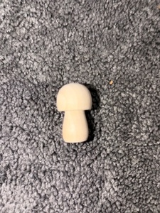 Miniature de champignon en bois artisanal en forme de dôme, spécification F-BAS - Décoration Babyshroom verticale - Product Image 3