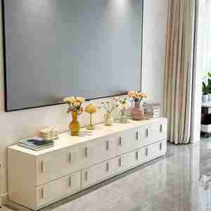 Meuble TV scandinave blanc avec tiroirs de rangement, console multimédia en bois massif pour salon, compatible avec les téléviseurs de 55, 65 et 75 pouces - Product Image 1