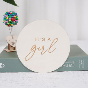 Carte de jalon en bois pour bébé gravée en bois Hello World Milestone Accessoires de photographie pour nouveau-né Accessoires de tir pour enfants - Product Image 1