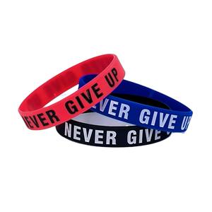 Pulsera de silicona Never Give Up de 202 mm x 12 mm, pulsera motivacional unisex, brazalete deportivo para exteriores - Product Image 2