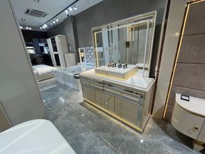 Set Camera da Letto di Alta Qualità in MDF Bianco con Specchio, Nuovo di Zecca - Product Image 4