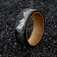 Cincin Kawin POYA 8mm Tungsten Hitam Datar Motif Hutan Pegunungan dengan Inlay Kayu Tong Whiskey, Hadiah untuk Pria